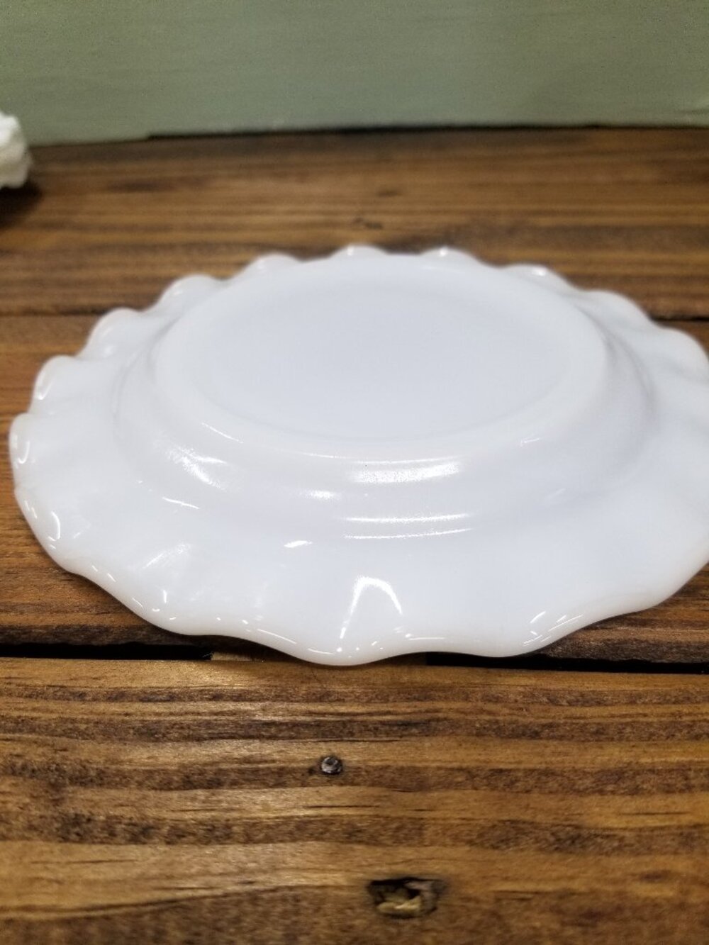 Vintage White Milk Glass Saucers Ripple Edges Set of 4 - Picture 2 of 3
